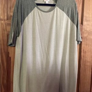 LuLaRoe Irma tunic in two tone gray raglan sleeves